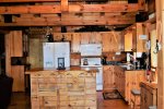 Blue Ridge cabin rentals-kitchen with granite counters
